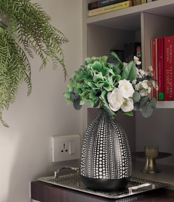 Polka Black Vase (Wide)